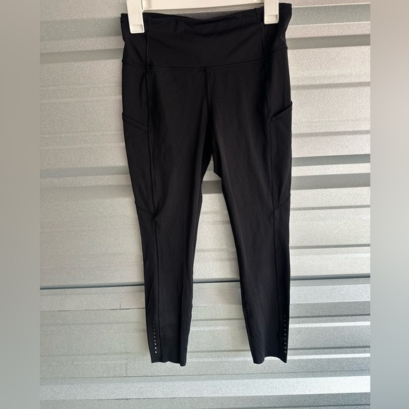 Women’s Lululemon Fast and Free Black 7/8 Tight Size 8 - Picture 3 of 13
